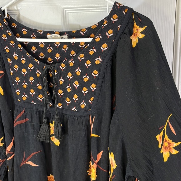 Billabong Ella Bella Peasant Silhouette Blouse - Picture 5 of 9